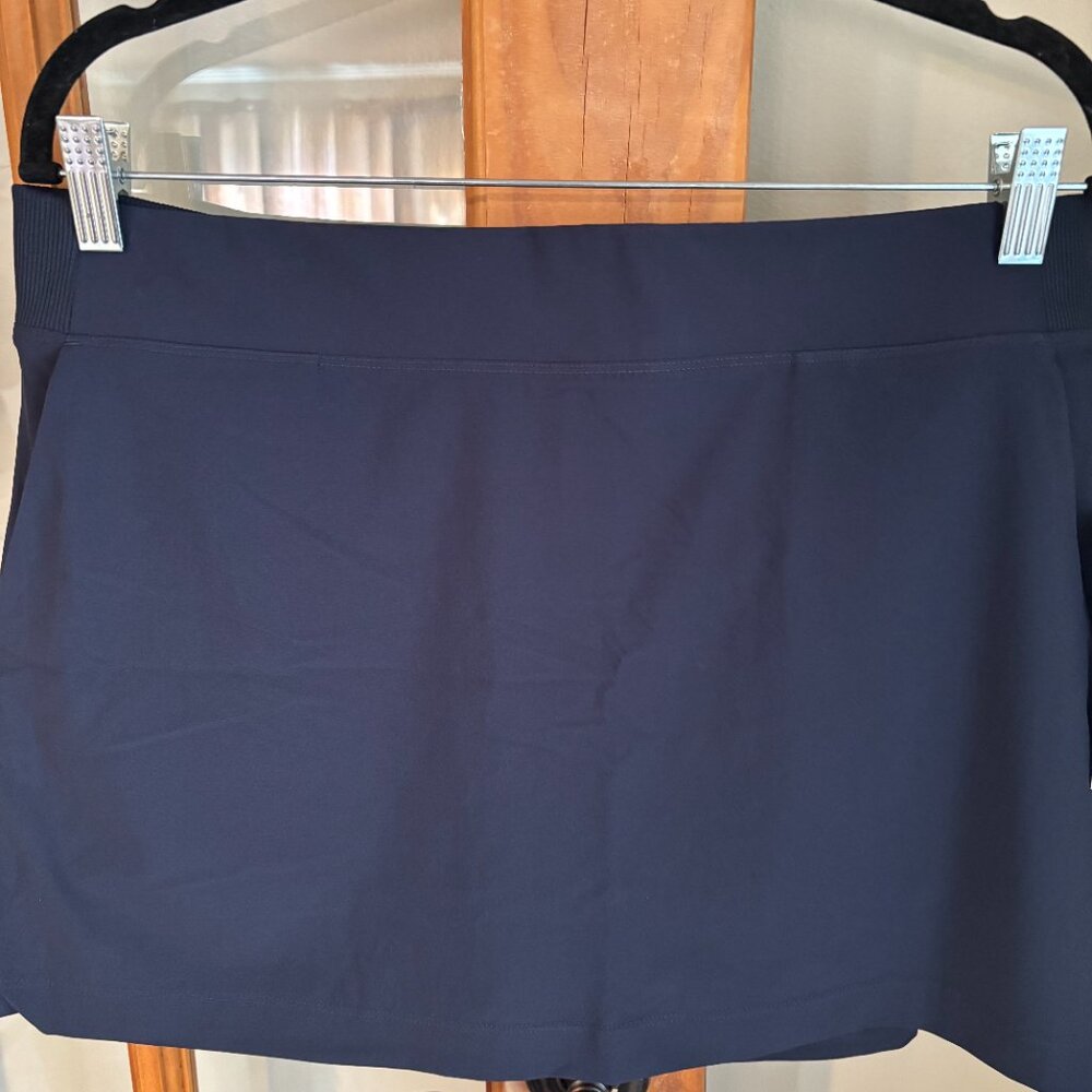 ATHLETA Brooklyn Mid Rise 13 1/2" Skort/ Navy SZ: 14